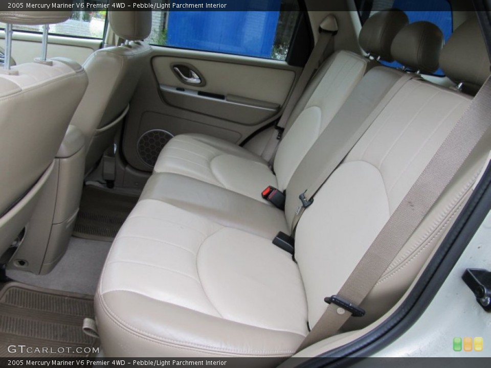 Pebble/Light Parchment Interior Photo for the 2005 Mercury Mariner V6 Premier 4WD #51507844