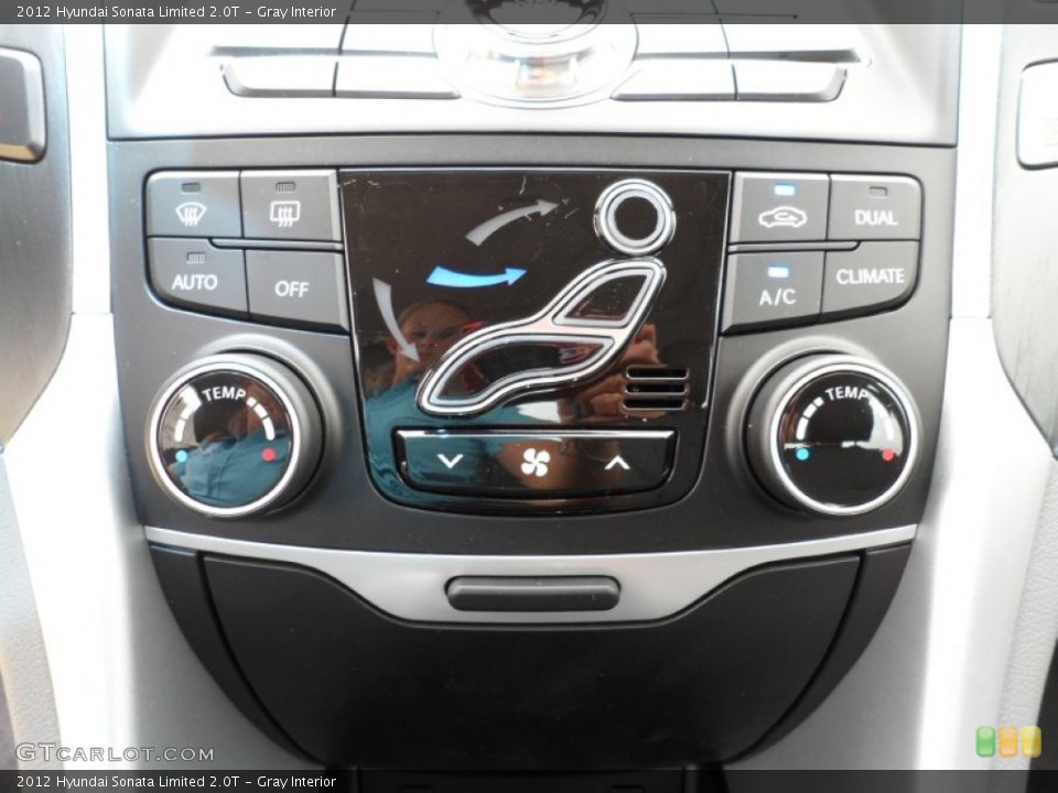 Gray Interior Controls for the 2012 Hyundai Sonata Limited 2.0T #51509455