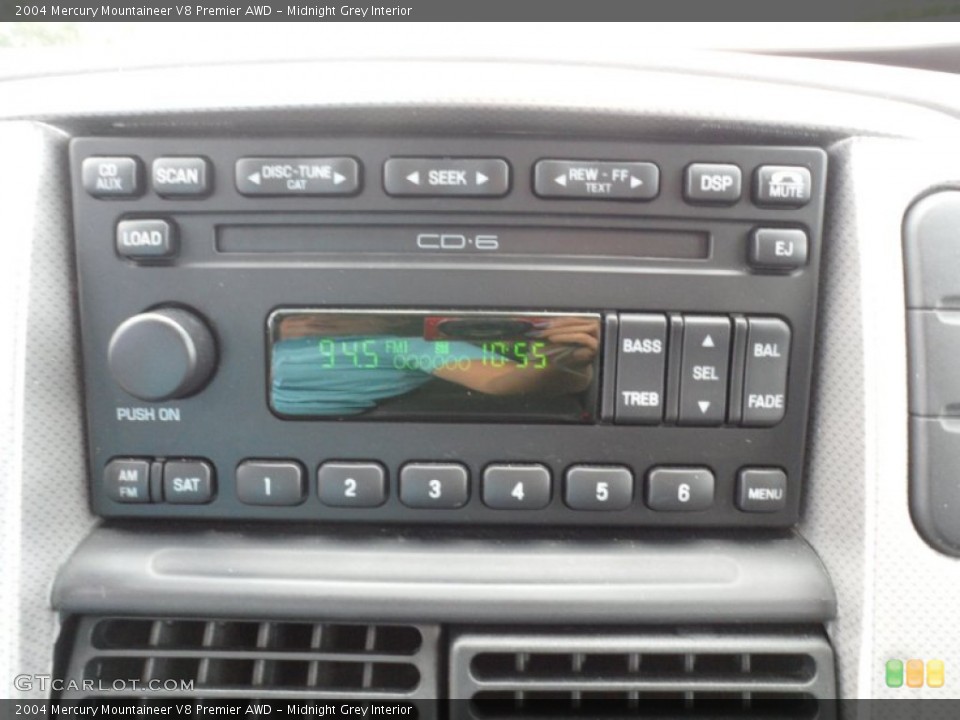 Midnight Grey Interior Controls for the 2004 Mercury Mountaineer V8 Premier AWD #51510808