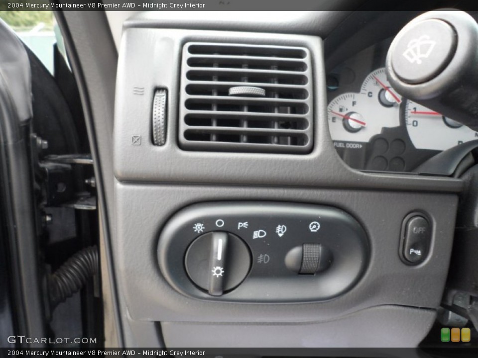 Midnight Grey Interior Controls for the 2004 Mercury Mountaineer V8 Premier AWD #51510880