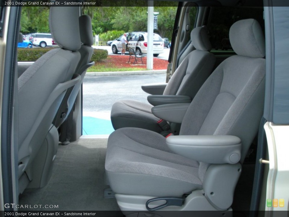 Sandstone Interior Photo for the 2001 Dodge Grand Caravan EX #51512206