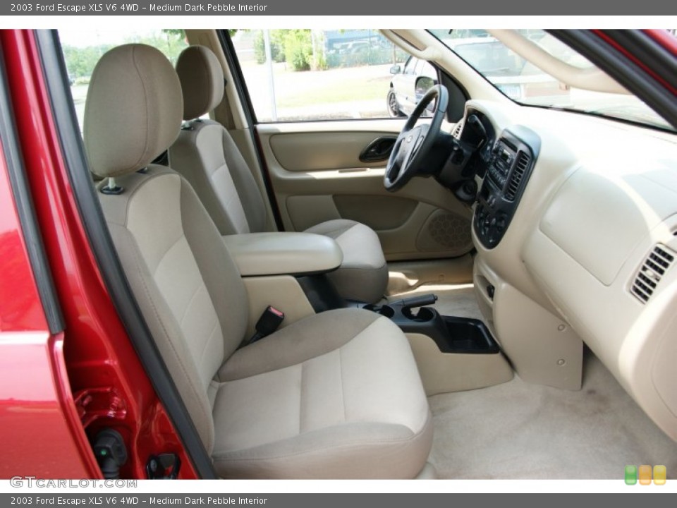 Medium Dark Pebble Interior Photo for the 2003 Ford Escape XLS V6 4WD #51523999