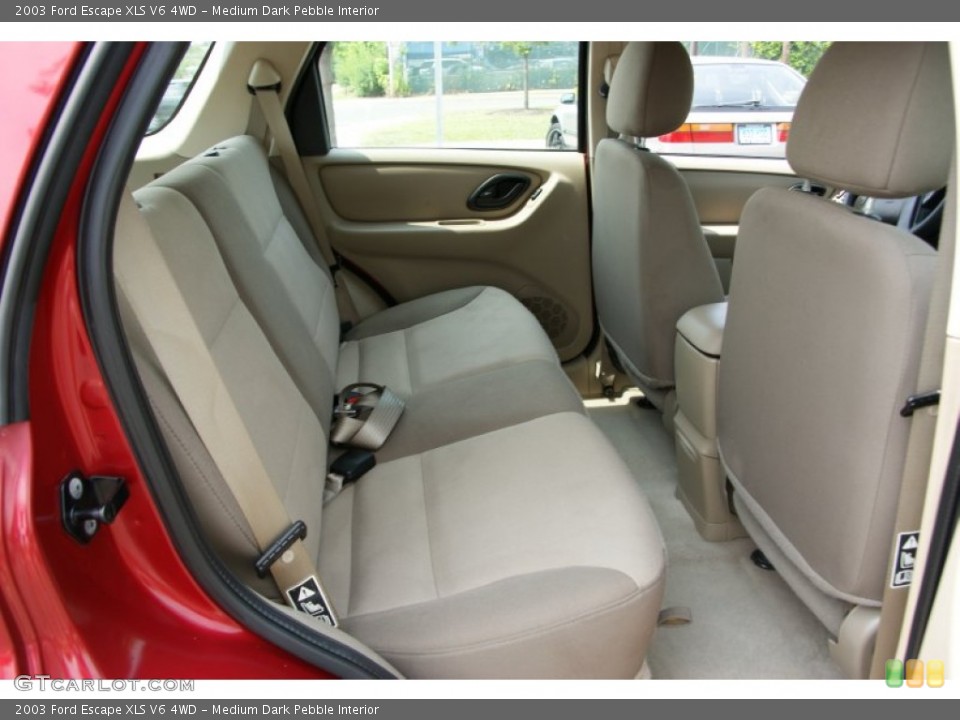 Medium Dark Pebble Interior Photo for the 2003 Ford Escape XLS V6 4WD #51524032