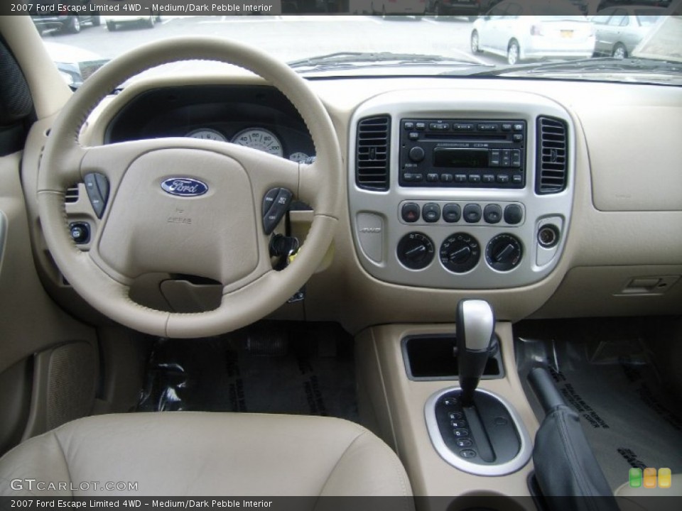 Medium/Dark Pebble Interior Photo for the 2007 Ford Escape Limited 4WD #51537409