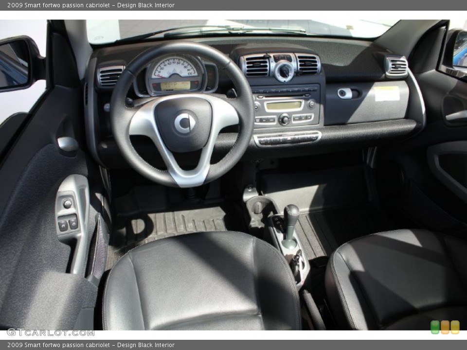 Design Black Interior Dashboard for the 2009 Smart fortwo passion cabriolet #51543672