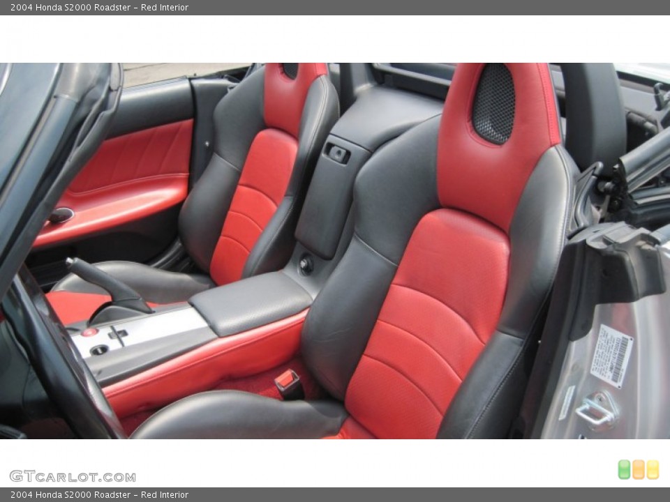 Red Interior Photo for the 2004 Honda S2000 Roadster #51547170