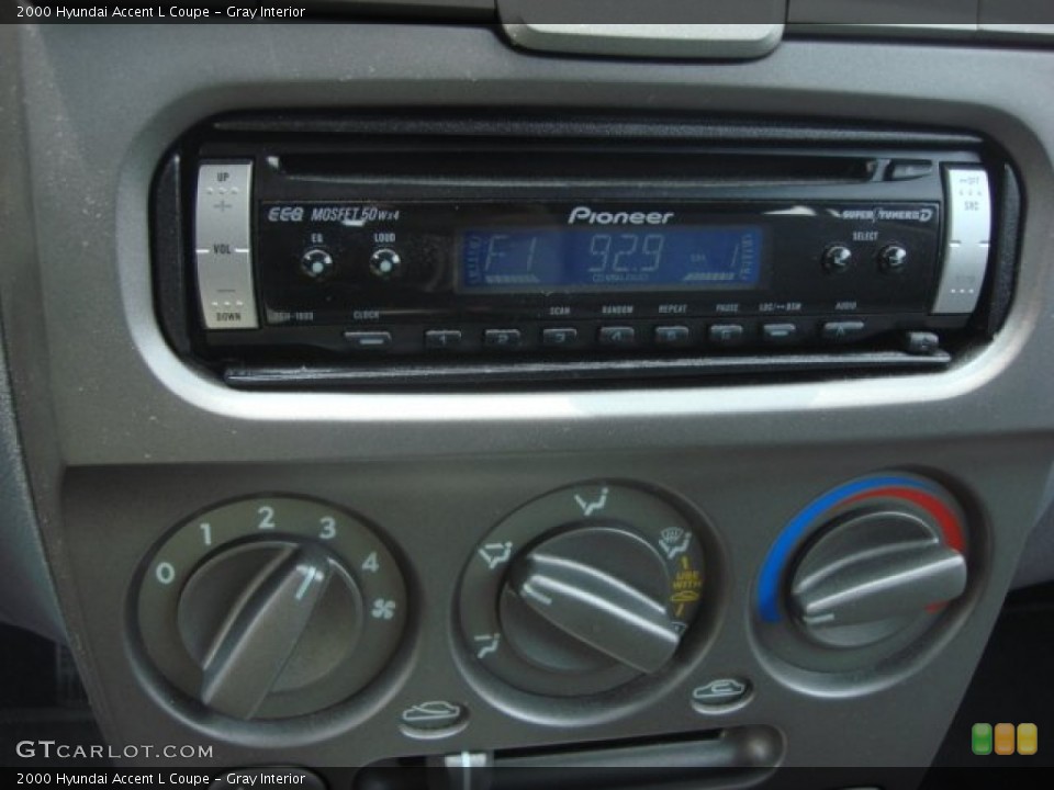 Gray Interior Controls for the 2000 Hyundai Accent L Coupe #51547617
