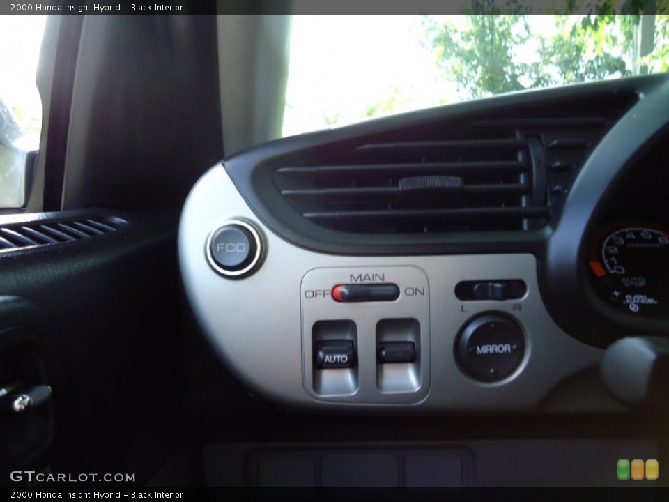 Black Interior Controls for the 2000 Honda Insight Hybrid #51559239