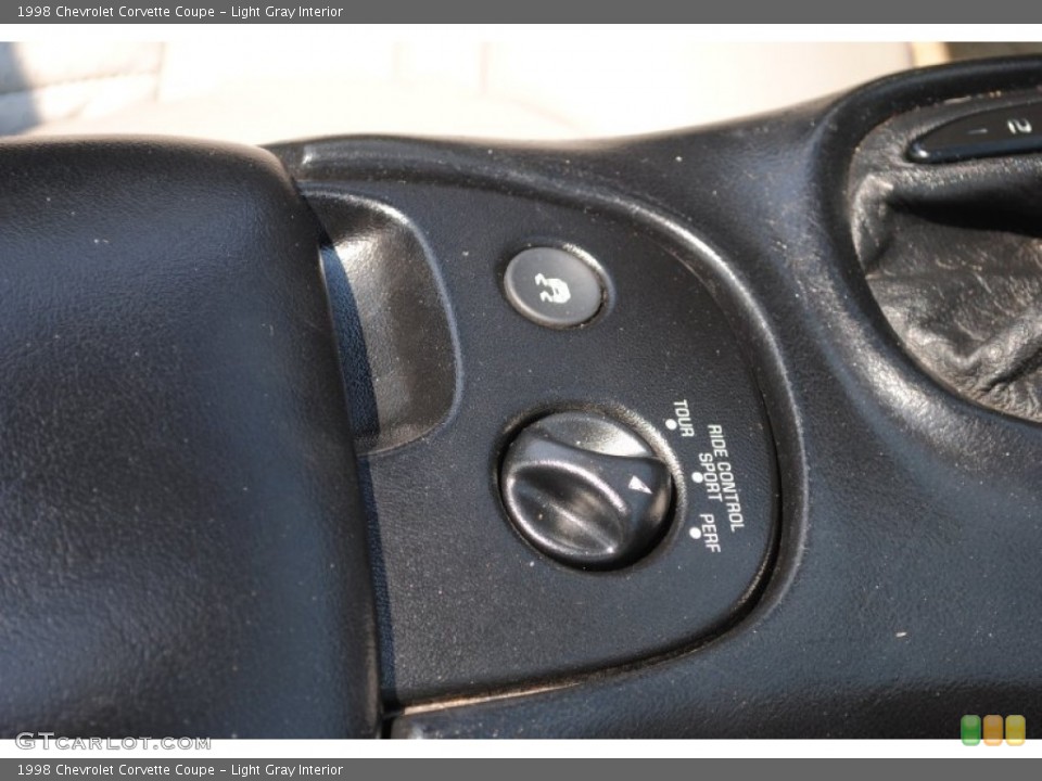Light Gray Interior Controls for the 1998 Chevrolet Corvette Coupe #51561630