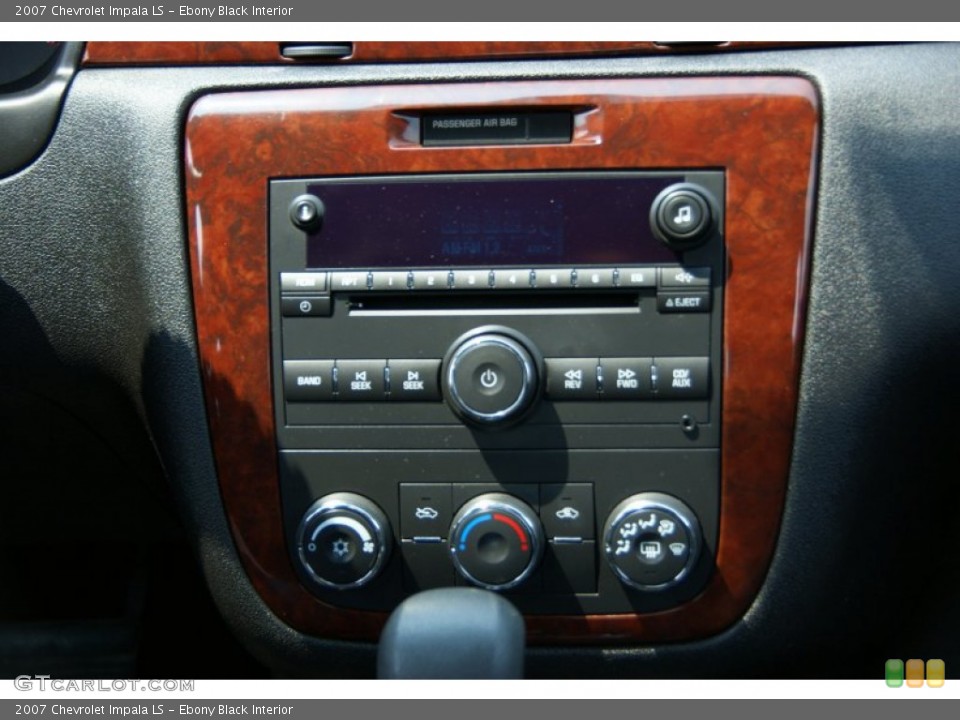 Ebony Black Interior Controls for the 2007 Chevrolet Impala LS #51566685