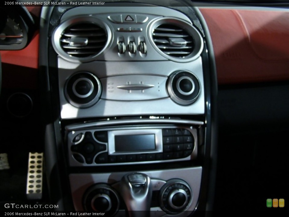 Red Leather Interior Controls for the 2006 Mercedes-Benz SLR McLaren #51574