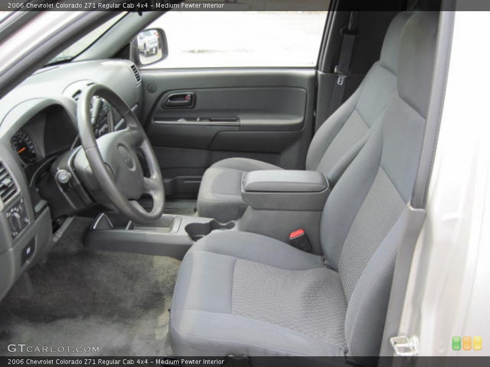 Medium Pewter Interior Photo for the 2006 Chevrolet Colorado Z71 Regular Cab 4x4 #51575359