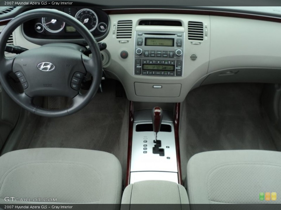 Gray Interior Dashboard for the 2007 Hyundai Azera GLS #51583021