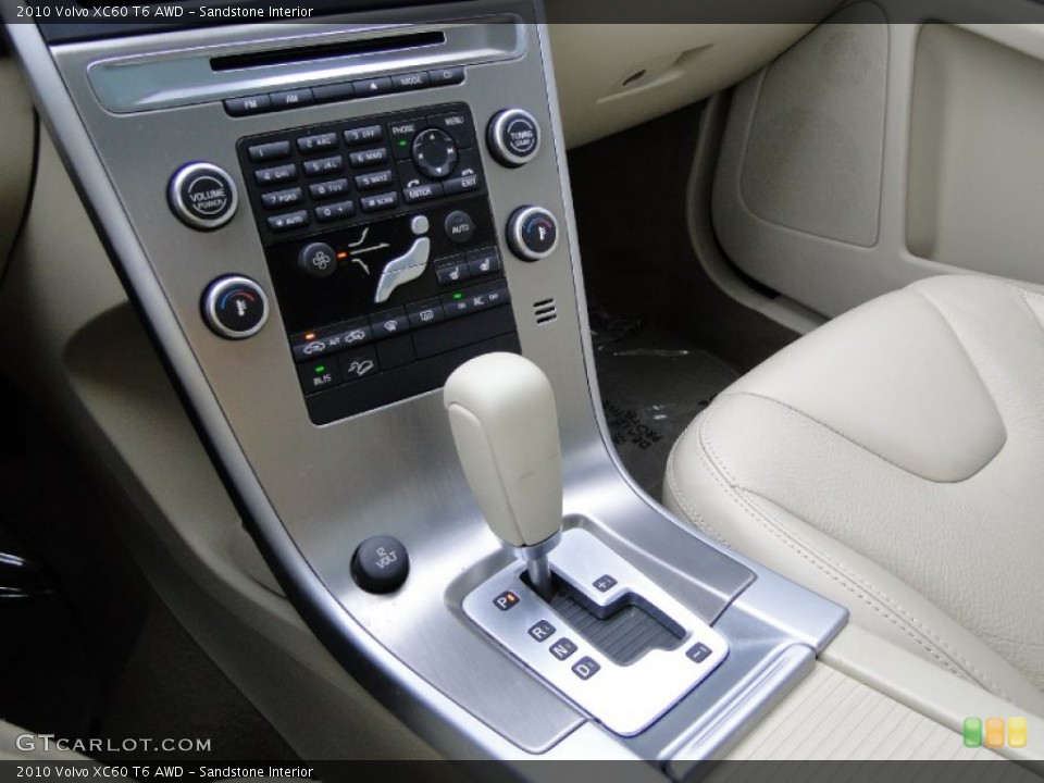 Sandstone Interior Controls for the 2010 Volvo XC60 T6 AWD #51592288