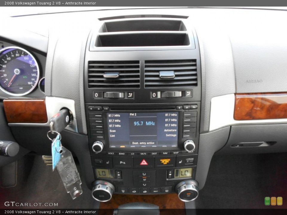 Anthracite Interior Controls for the 2008 Volkswagen Touareg 2 V8 #51596416