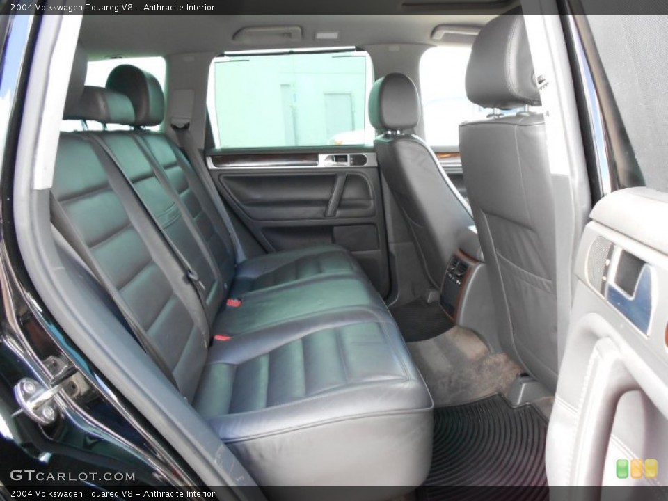 Anthracite Interior Photo for the 2004 Volkswagen Touareg V8 #51596821