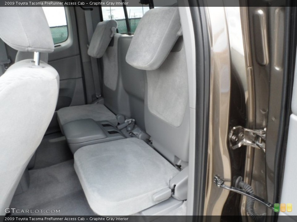 Graphite Gray Interior Photo for the 2009 Toyota Tacoma PreRunner Access Cab #51599593