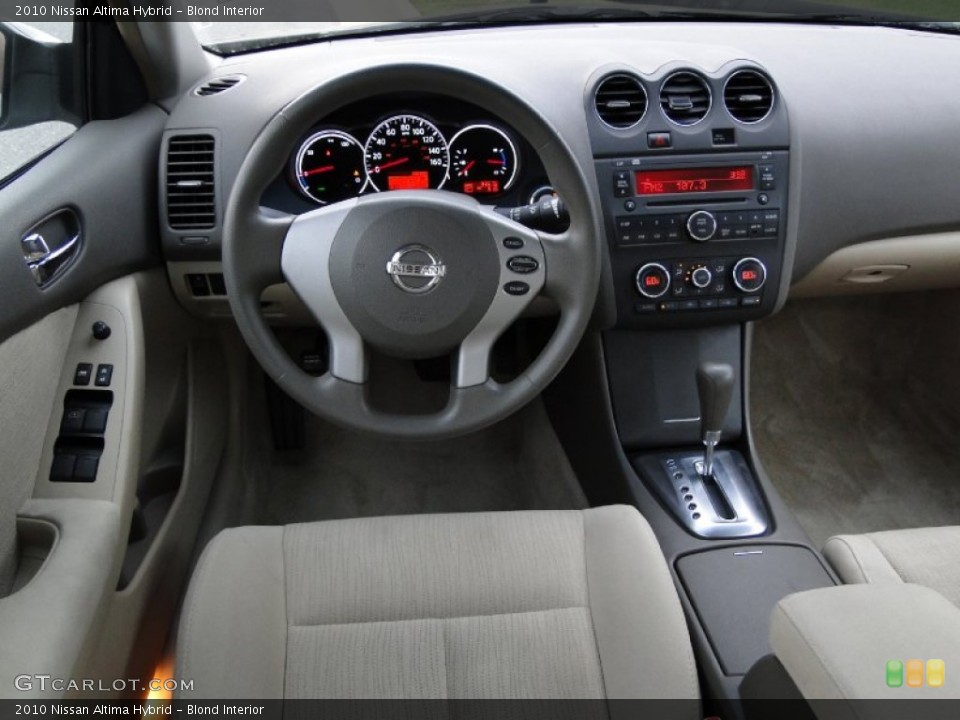 Blond Interior Dashboard for the 2010 Nissan Altima Hybrid #51604747