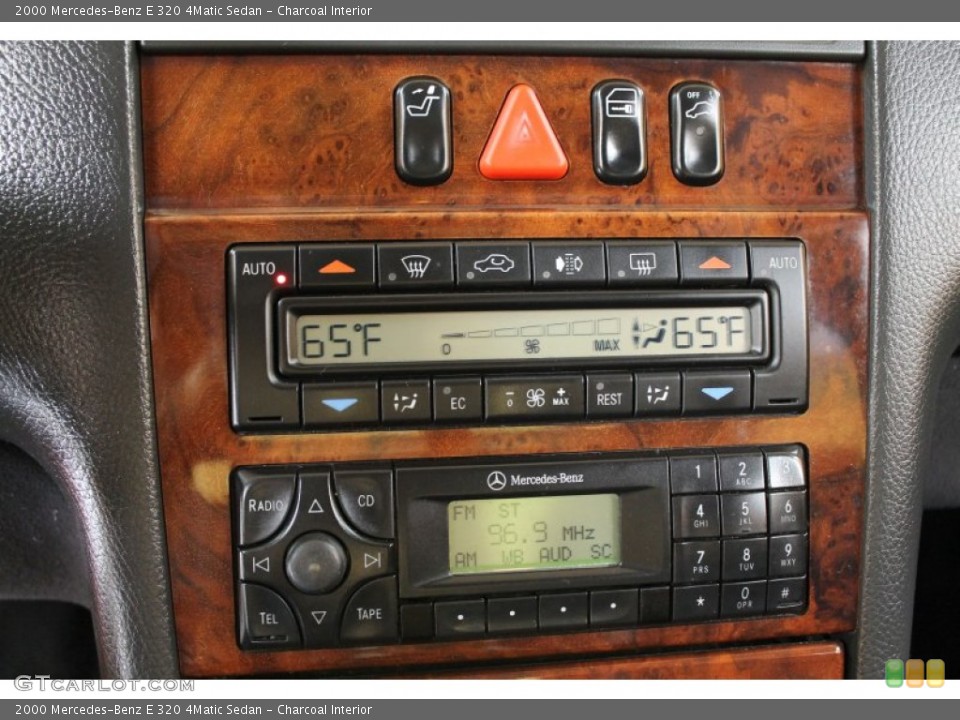 Charcoal Interior Controls for the 2000 Mercedes-Benz E 320 4Matic Sedan #51605338