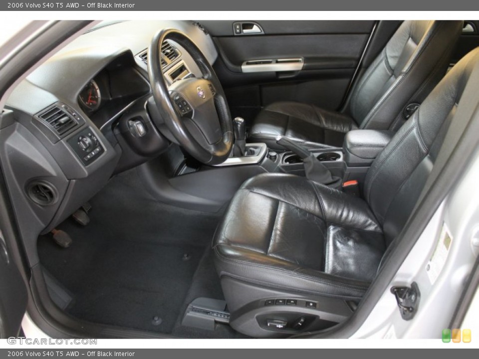 Off Black Interior Photo for the 2006 Volvo S40 T5 AWD #51605968