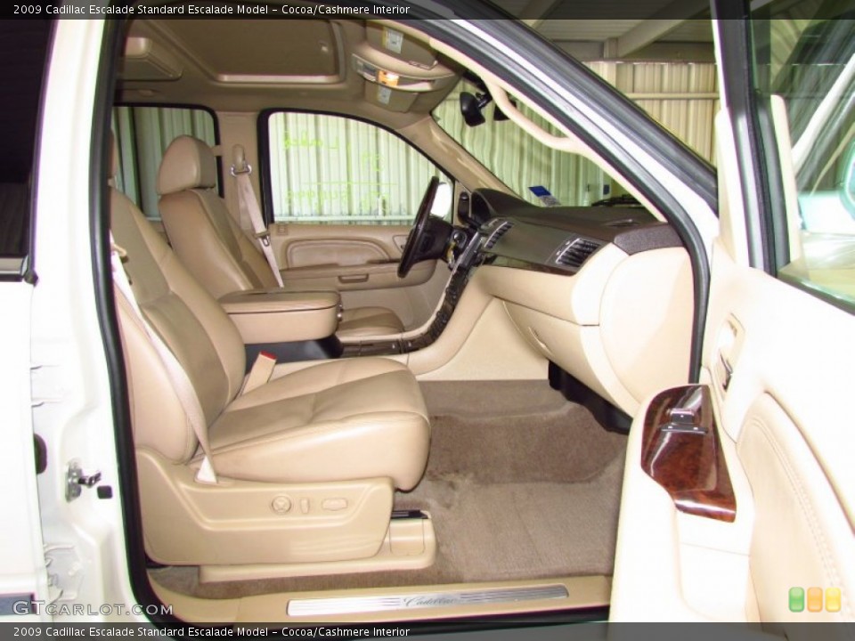 Cocoa/Cashmere Interior Photo for the 2009 Cadillac Escalade  #51608356