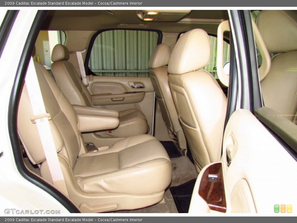 Cocoa/Cashmere Interior Photo for the 2009 Cadillac Escalade  #51608371