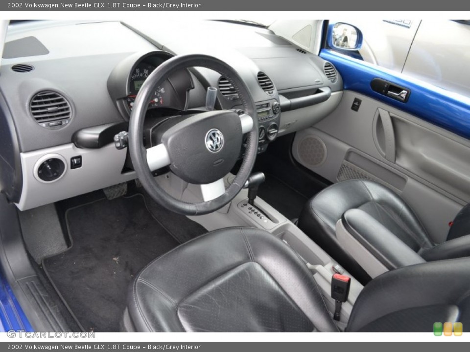 Black/Grey Interior Photo for the 2002 Volkswagen New Beetle GLX 1.8T Coupe #51610501