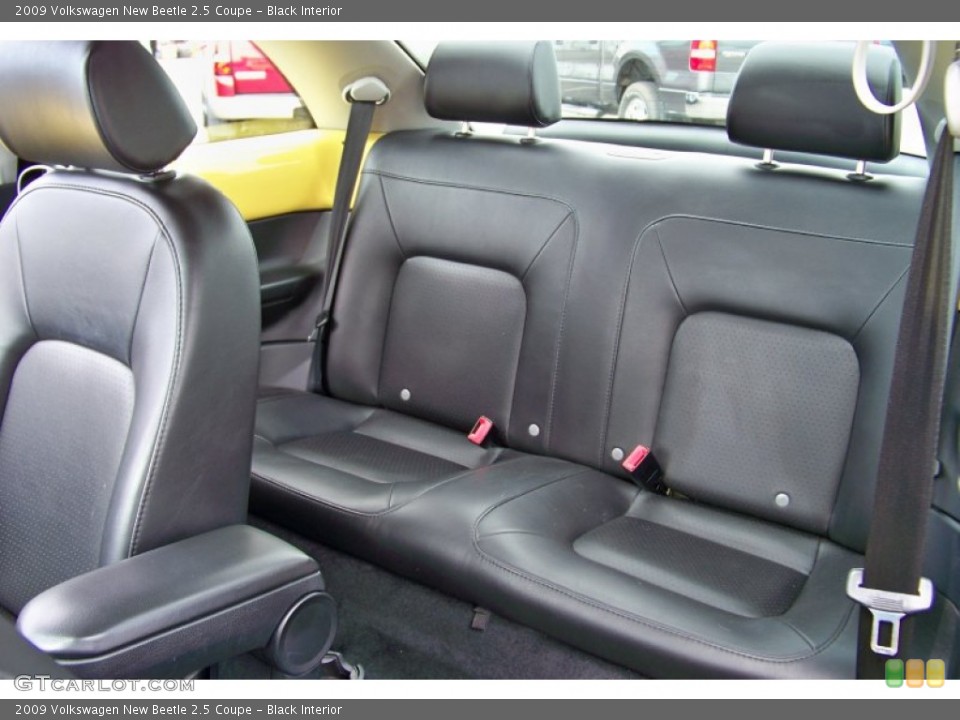 Black Interior Photo for the 2009 Volkswagen New Beetle 2.5 Coupe #51615985