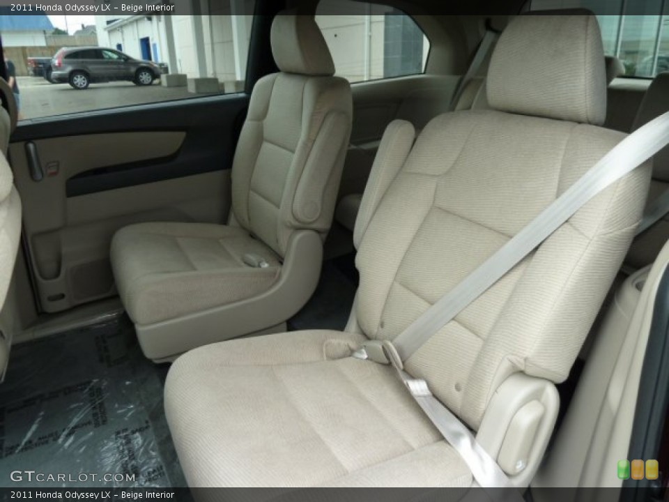 Beige Interior Photo for the 2011 Honda Odyssey LX #51616360