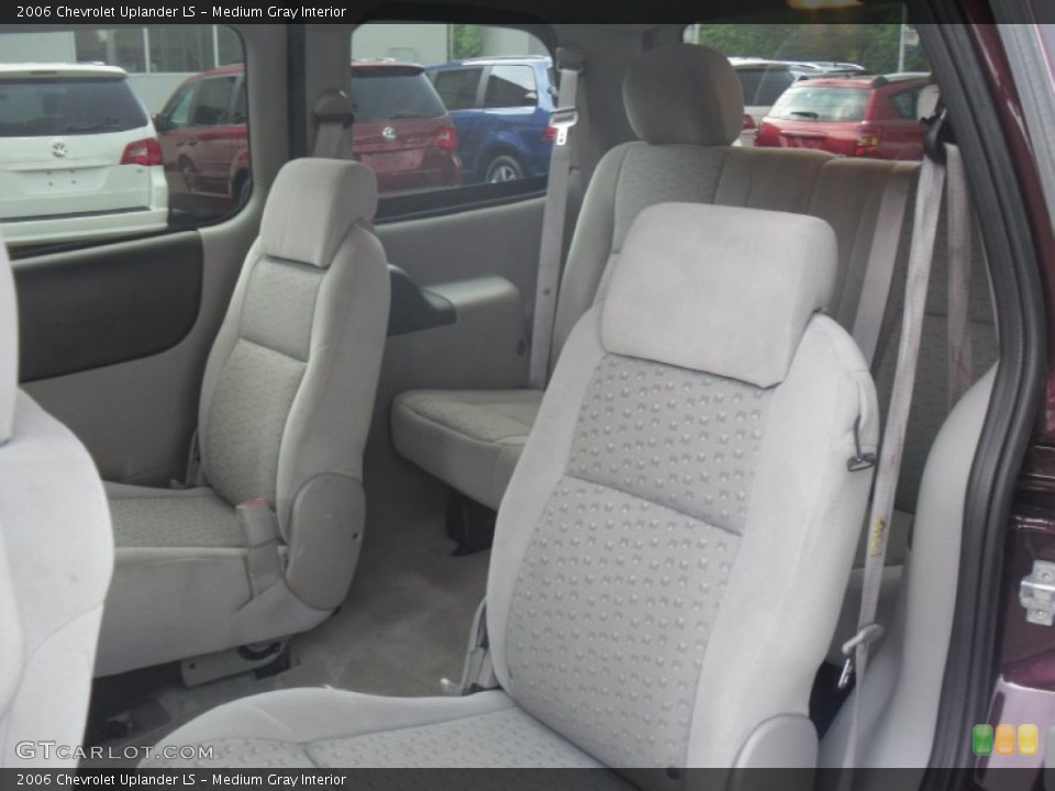 Medium Gray Interior Photo for the 2006 Chevrolet Uplander LS #51640534