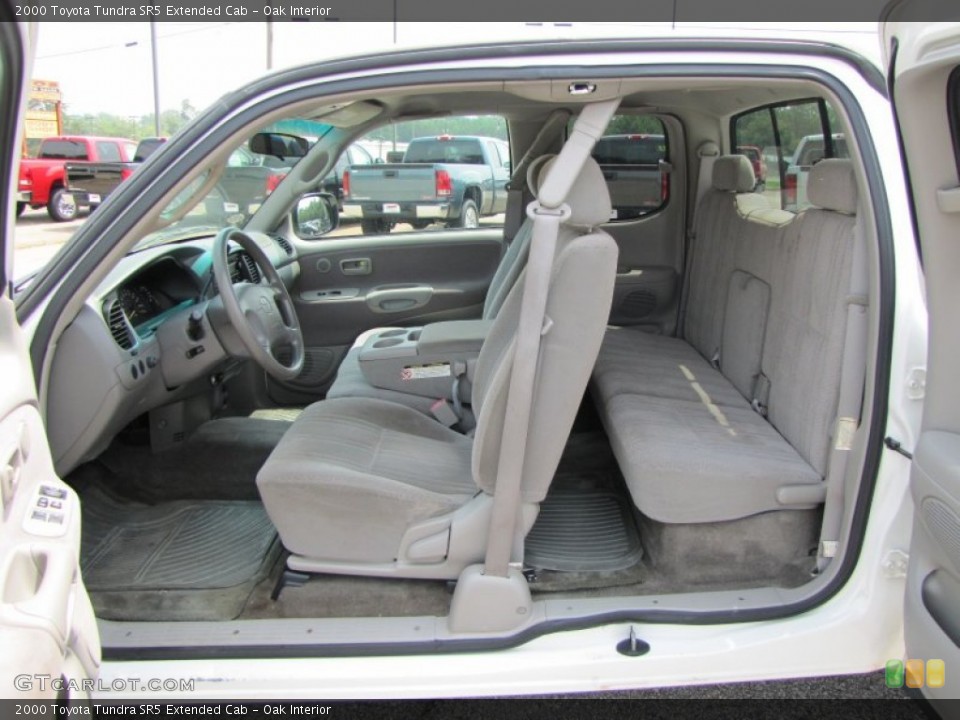 Oak Interior Photo for the 2000 Toyota Tundra SR5 Extended Cab #51640990