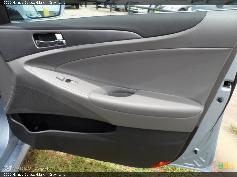 Gray Interior Door Panel for the 2011 Hyundai Sonata Hybrid #51646310