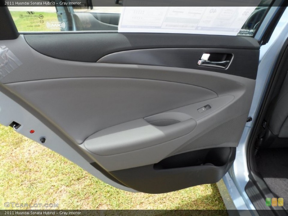 Gray Interior Door Panel for the 2011 Hyundai Sonata Hybrid #51646366