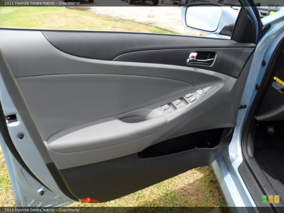 Gray Interior Door Panel for the 2011 Hyundai Sonata Hybrid #51646393