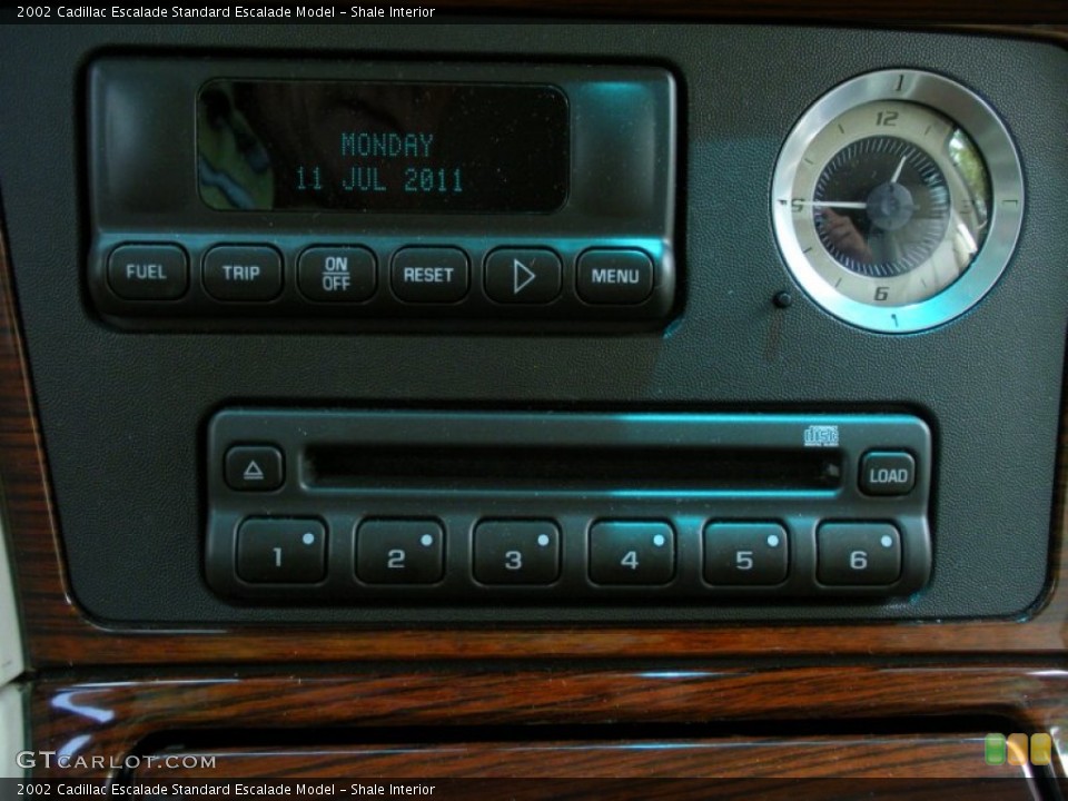 Shale Interior Controls for the 2002 Cadillac Escalade  #51648121