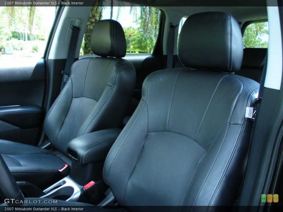 Black Interior Photo for the 2007 Mitsubishi Outlander XLS #51650098