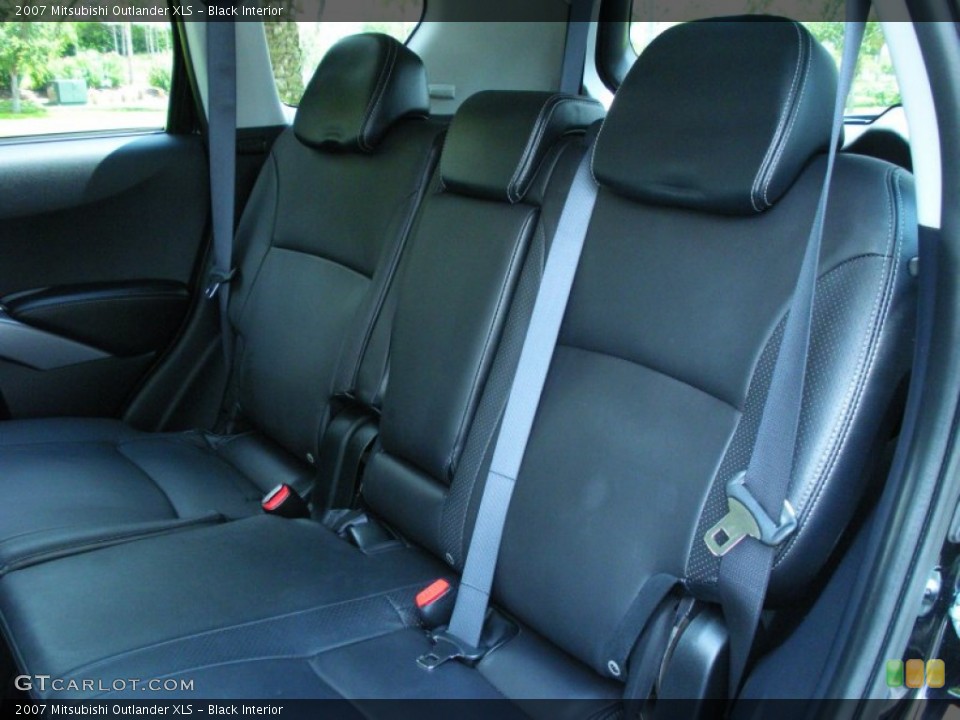 Black Interior Photo for the 2007 Mitsubishi Outlander XLS #51650128