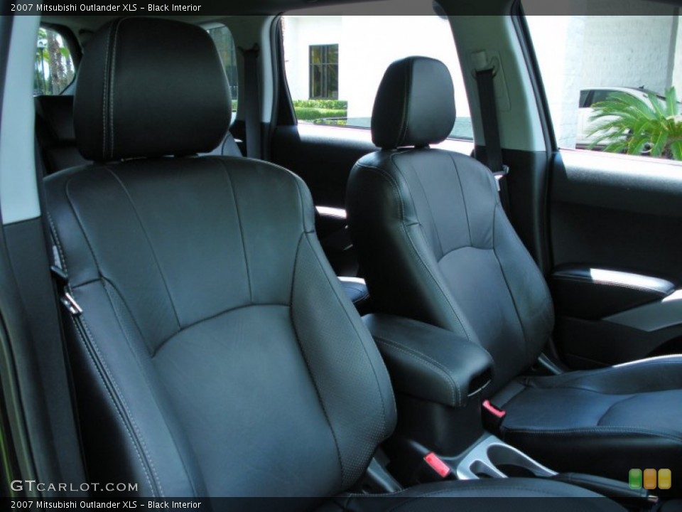 Black Interior Photo for the 2007 Mitsubishi Outlander XLS #51650161