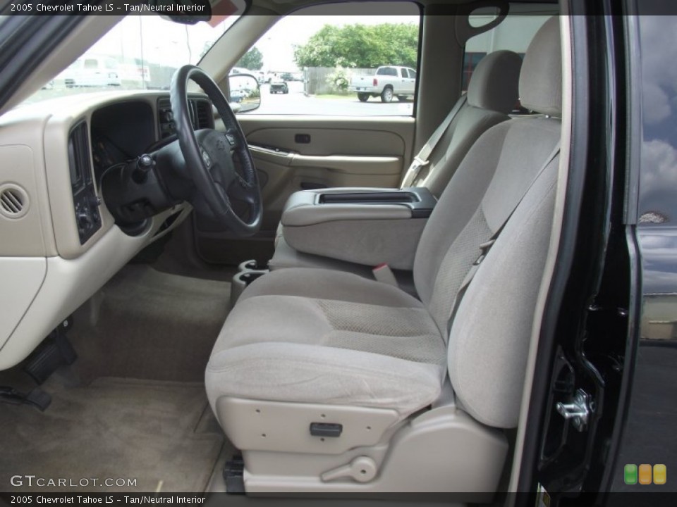 Tan/Neutral Interior Photo for the 2005 Chevrolet Tahoe LS #51651379