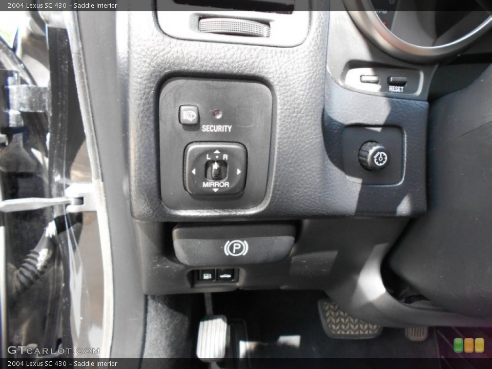 Saddle Interior Controls for the 2004 Lexus SC 430 #51658504