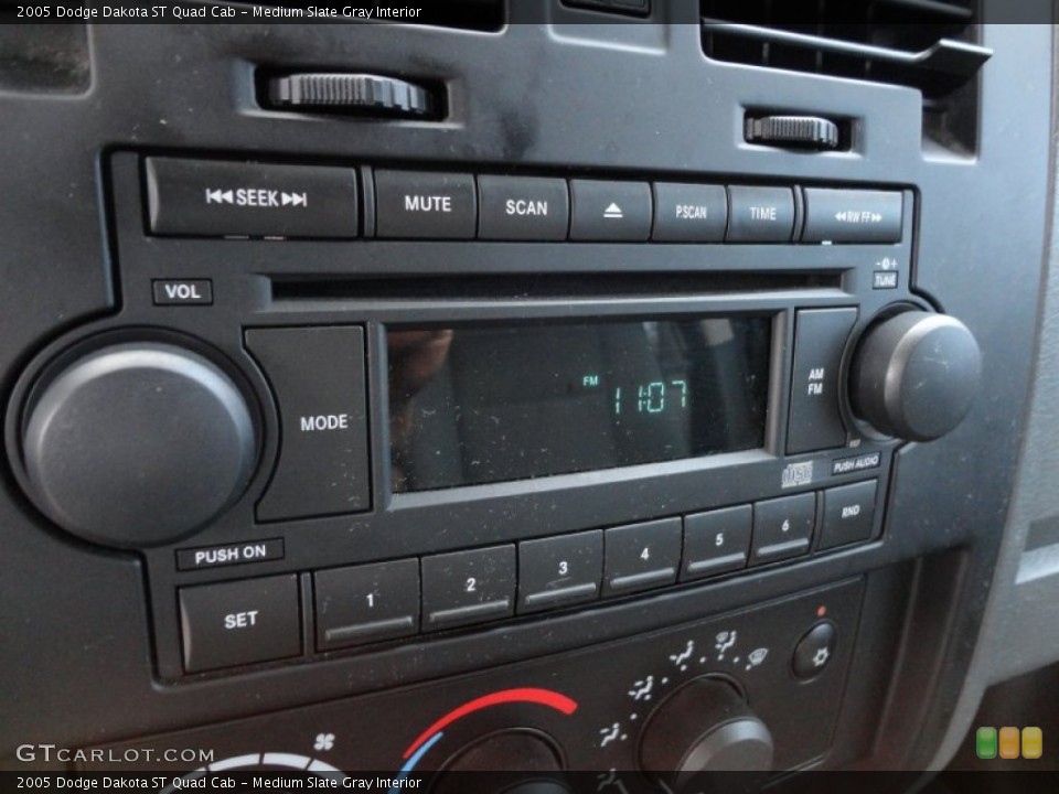 Medium Slate Gray Interior Controls for the 2005 Dodge Dakota ST Quad Cab #51662302