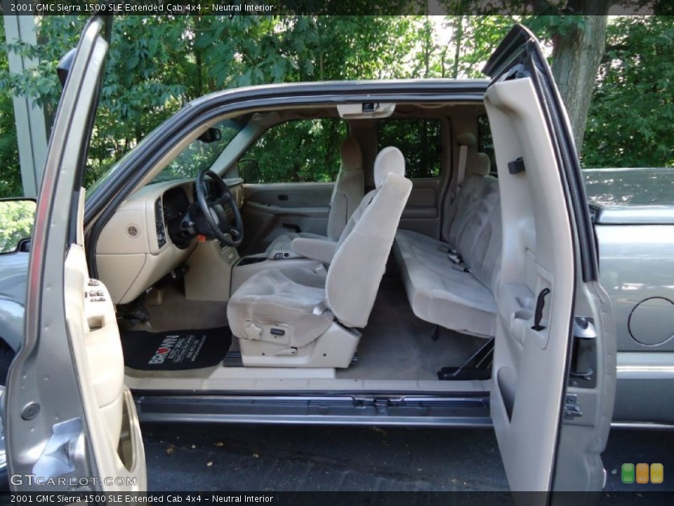 Neutral Interior Photo for the 2001 GMC Sierra 1500 SLE Extended Cab 4x4 #51667597