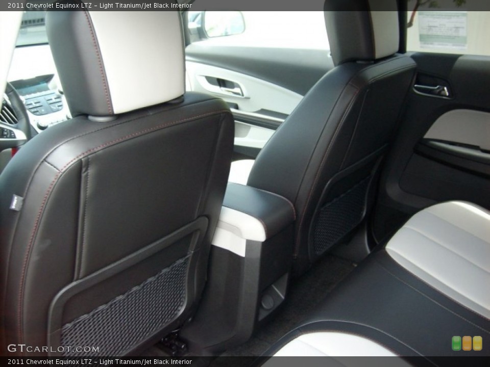 Light Titanium/Jet Black Interior Photo for the 2011 Chevrolet Equinox LTZ #51675033