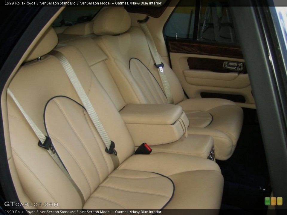 Oatmeal/Navy Blue Interior Photo for the 1999 Rolls-Royce Silver Seraph  #51675462