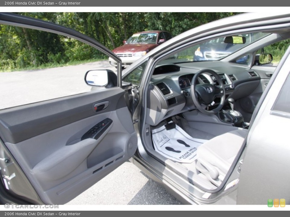 Gray Interior Photo for the 2006 Honda Civic DX Sedan #51675603