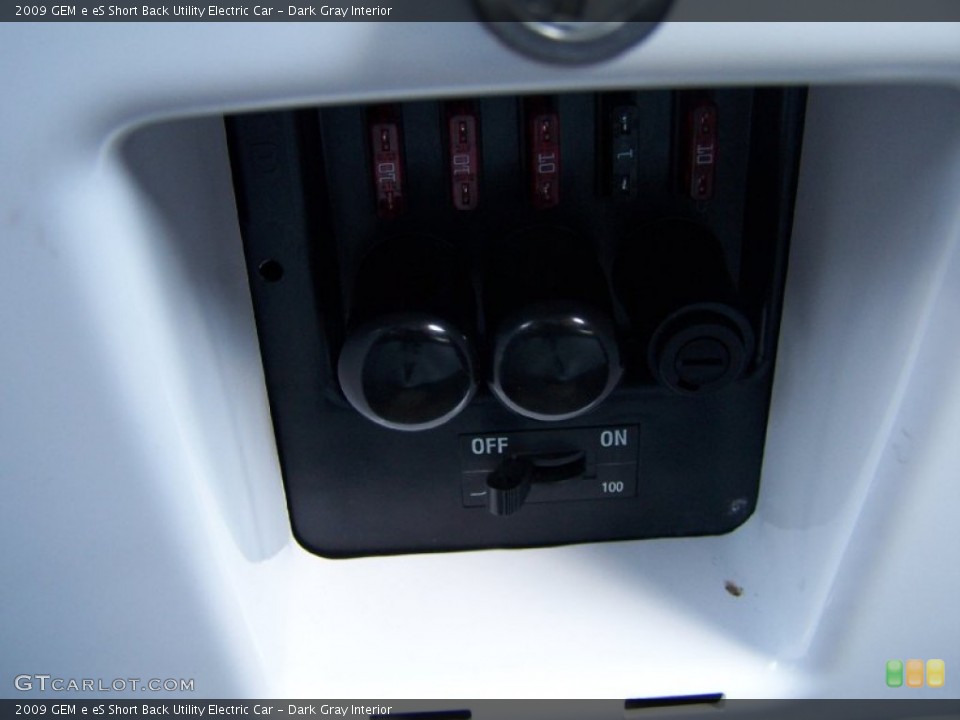 Dark Gray Interior Controls for the 2009 GEM e eS Short Back Utility Electric Car #51679617