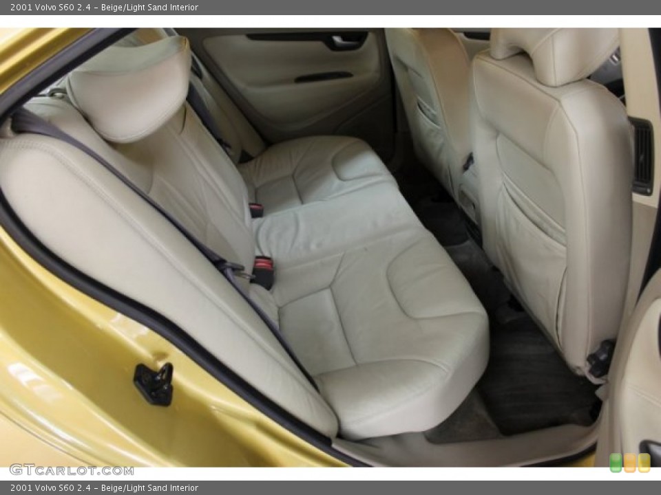 Beige/Light Sand Interior Photo for the 2001 Volvo S60 2.4 #51688128