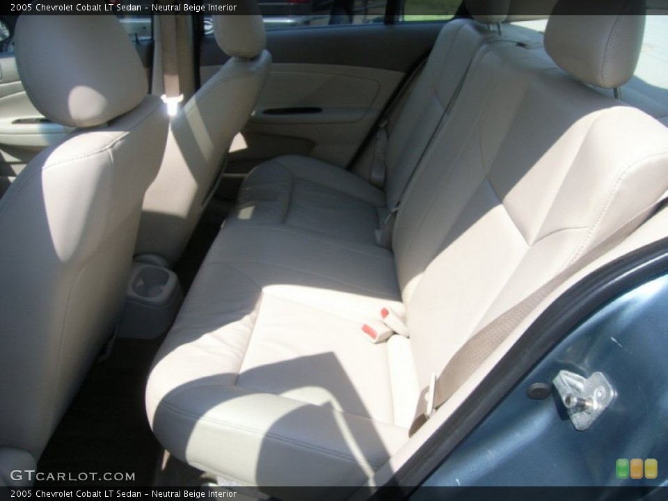 Neutral Beige Interior Photo for the 2005 Chevrolet Cobalt LT Sedan #51694693