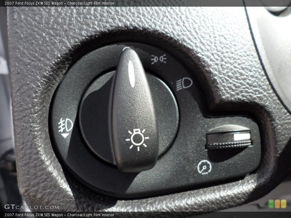 Charcoal/Light Flint Interior Controls for the 2007 Ford Focus ZXW SES Wagon #51695551