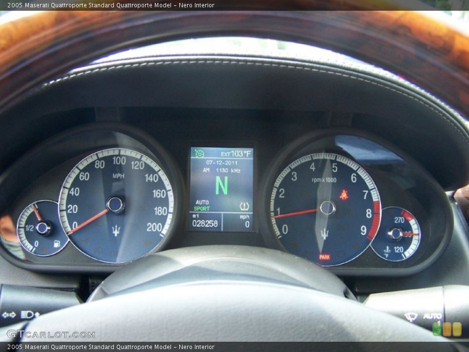 Nero Interior Gauges for the 2005 Maserati Quattroporte  #51703930